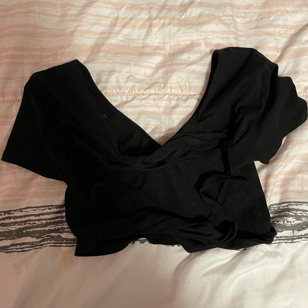 🖤 Black crop top 🖤 - Picture 3 of 4
